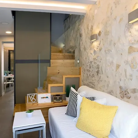 Vasan Suite - Luxury Old Town House With Private Jacuzzi & Free Parking Casa vacanze *