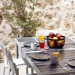 Vasan - Luxury Old Town House With Private Jacuzzi Vakantiehuis