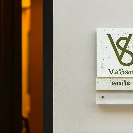 Vasan Suite - Luxury Old Town House With Private Jacuzzi & Free Parking * Retimno