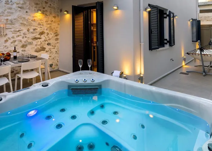 Vasan - Luxury Old Town House With Private Jacuzzi & Free Parking Tatil Evi Resmo