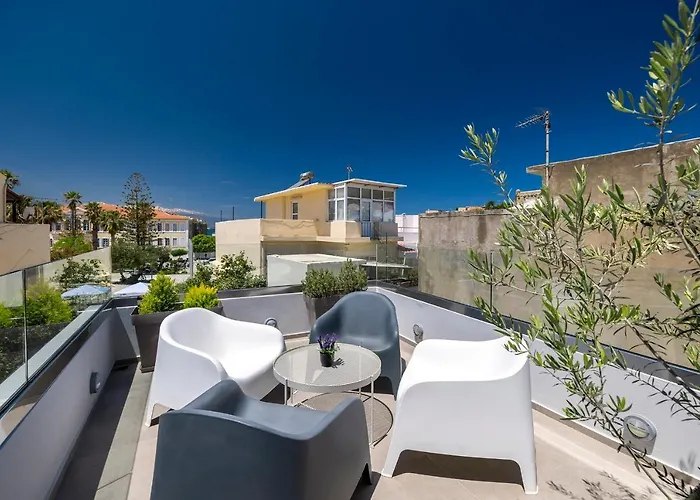 Vasan - Luxury Old Town House With Private Jacuzzi & Free Parking